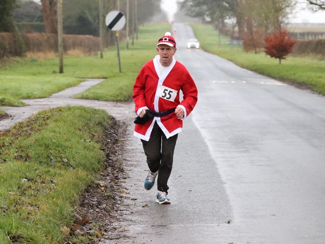 Pete Royal in action at the Bridlington Road Runners Christmas Handicap race
Photo by TCF Photography