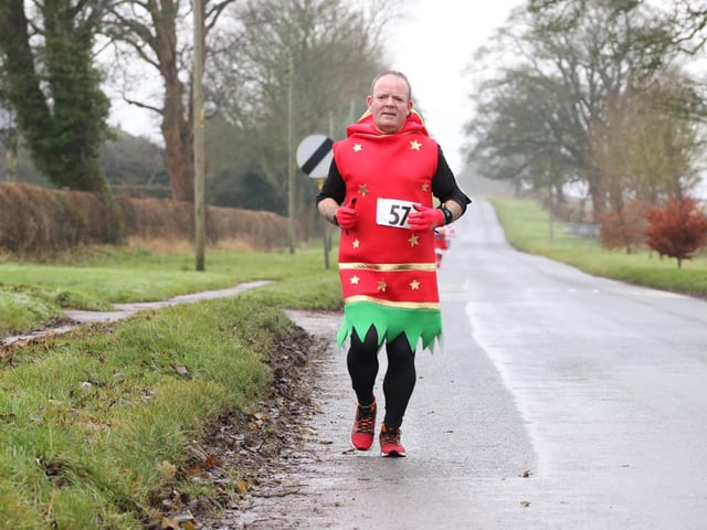 Dave Pring gets into the festive spirit at the Bridlington Road Runners Christmas Handicap race

Photo by TCF Photography