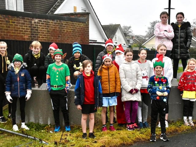 Bridlington Road Runners Juniors line up before their own Christmas Handicap race

Photo by TCF Photography
