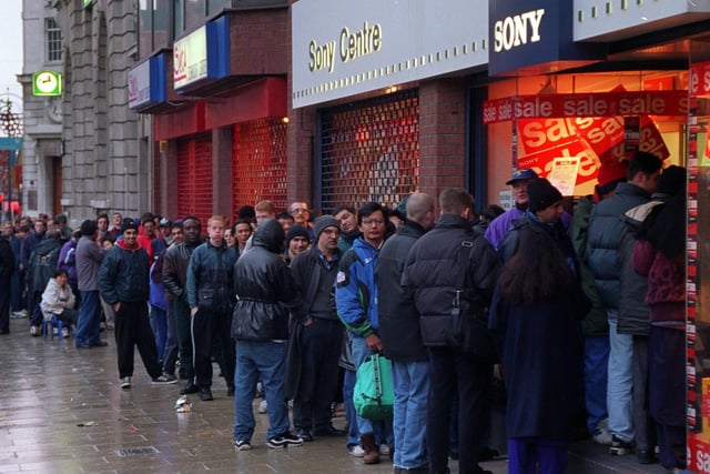 The queue outside the Leeds Sony Centre early on Boxing Day morning in December 1997.