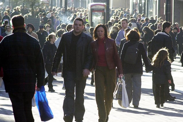 Briggate is full of shoppers for the Christmas sales in December 2000.