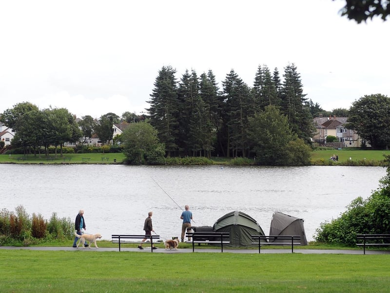 Yeadon Tarn is the perfect green space for adventure seekers Whether you're interested in BMXing, water sports, or fishing, this is the ideal spot for you.