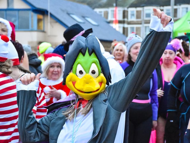 Splashing start to 2022 - Pictures by Keith Douglas Photography