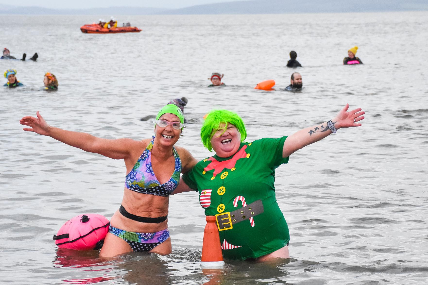 Splashing start to 2022 - Pictures by Keith Douglas Photography