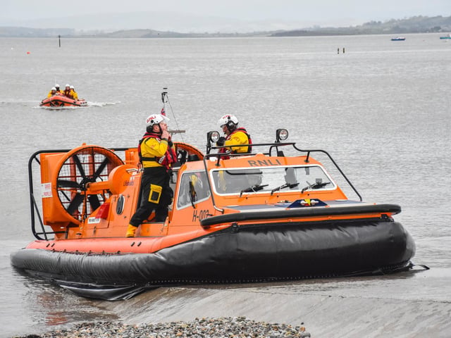 Splashing start to 2022 - Pictures by Keith Douglas Photography