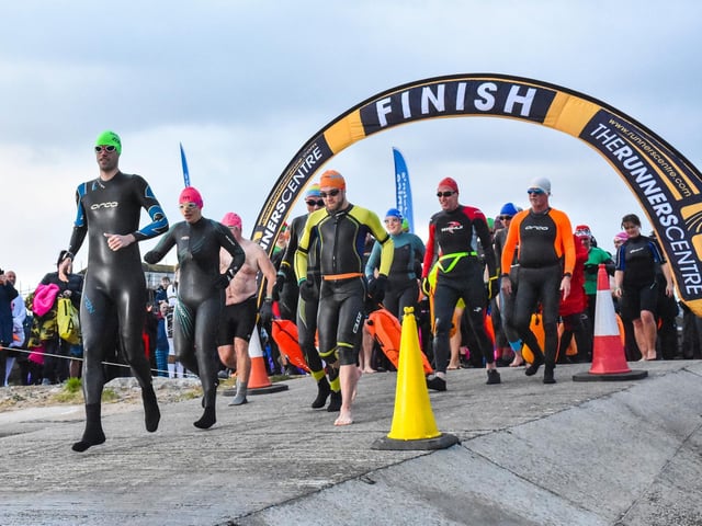 Splashing start to 2022 - Pictures by Keith Douglas Photography