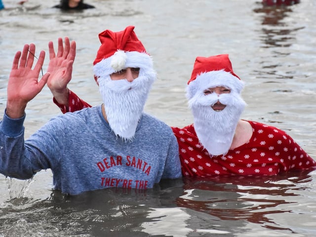 Splashing start to 2022 - Pictures by Keith Douglas Photography