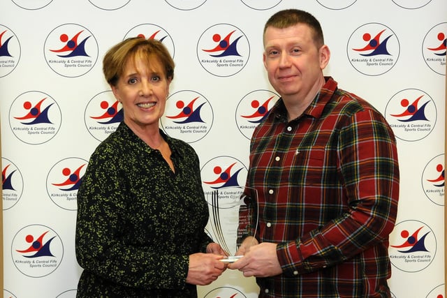 Kirkcaldy's Ally Jack was given the Dundas Estates Coach of the Year Award by the company's Heather Birrell, for the remarkable turnaround in the fortunes of the Scotland Men's national volleyball said since he took over as head coach.