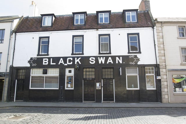 Black Swan pub in Horsemarket, Kelso.