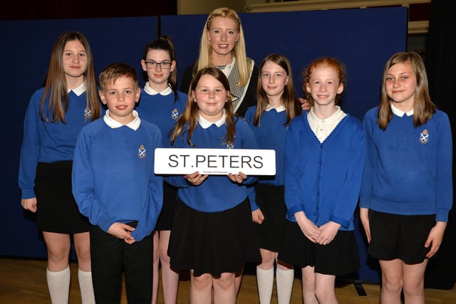 Braw Lass Amy Thomson (ex pupil of St Peters School) with children from the same school.