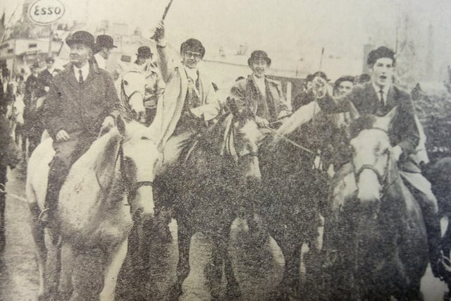 Part of the 1970 cavalcade of riders who wollowed the Braw Lad and Lass on the Saturday morning rideout.