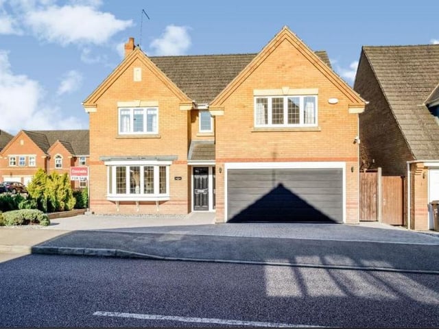 Centurion Way, WOOTTON — An immaculately presented David Wilson-built home to the Loweswater design, benefiting from a spacious lounge, open plan kitchen/dining room, family room/home office and four double bedrooms. Viewing of this impressive property is highly advised. Marketed by Connells, Wootton Fields