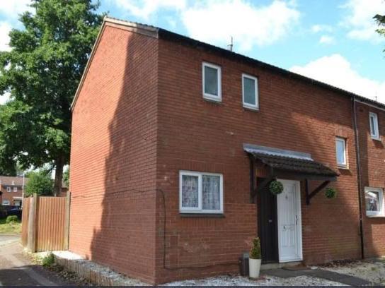 164,000 2 bedroom end-of-terrace house in Plantagenet Square, Northampton. Marketed by Jackson Grundy