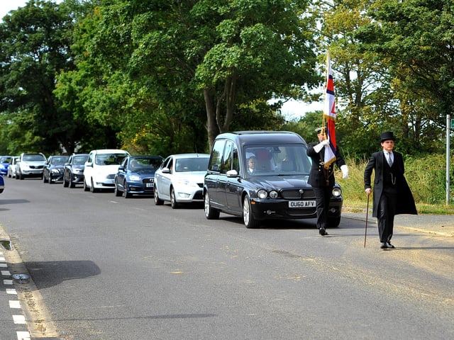 Mike Cole's funeral in Pagham. Pic Steve Robards SR2007141 SUS-200714-111255001