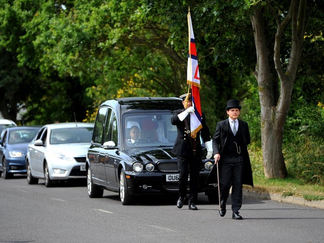 Mike Cole's funeral in Pagham. Pic Steve Robards SR2007141 SUS-200714-111053001