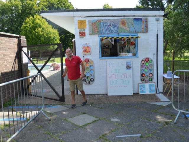 Community rallies to clean up Pells Pool in Lewes ahead of reopening