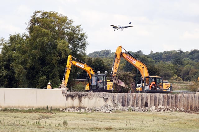 Demolition of tidal defences in Shoreham
