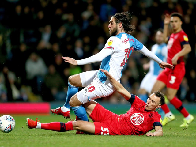 SUNDERLAND: It’s ridiculous a club of Sunderland’s size face a third season in League One, but that’s what poor decision-making at boardroom level can do. And if they don’t find a new owner Sunderland will be far from certain to even reach the play-offs next season as the squad looks short of quality, although they have been linked with a couple of decent players recently including Danny Graham (pictured). Goalkeeper Jon McLaughlin’s departure to Rangers won’t help though. Boss Phil Parkinson wants seven new quality additions. If that happens they will go close. It’s a big if though.
Verdict: Don’t fancy them, as things stand.
Photo: Richard Sellers PA.