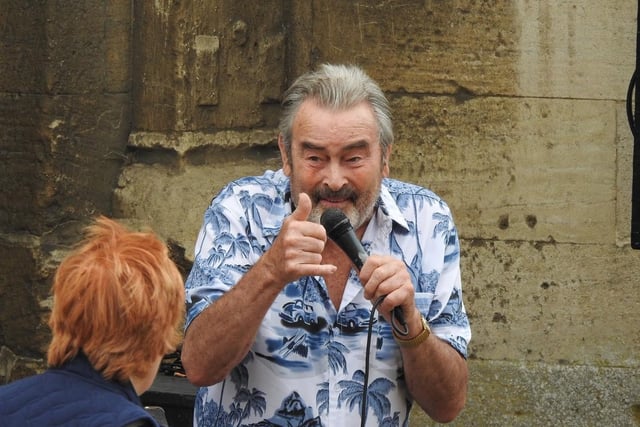 Singer Barry Hale entertains the crowds on Saturday in Rothwell. Photo by Andrew Carpenter