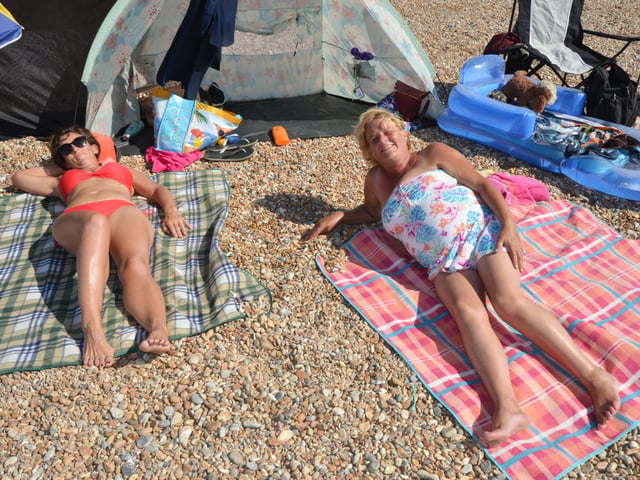 Hastings beach, 31/7/20 SUS-200731-112624001