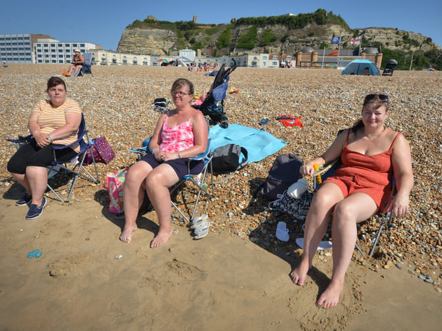 Hastings beach, 31/7/20 SUS-200731-112144001
