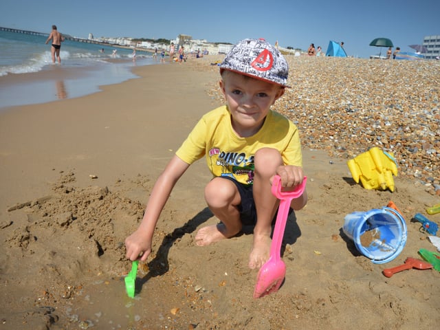 Hastings beach, 31/7/20 SUS-200731-112157001