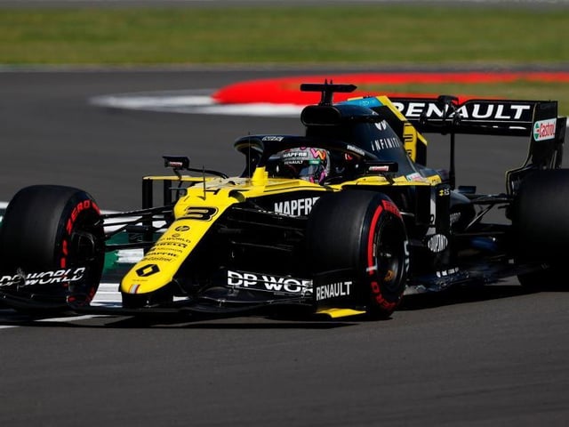 DanielRicciardo will start on the fourth row of the Silverstone grid on Sunday after clocking 1:26.009 in his Renault