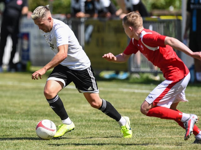 Action from the Arundel-Loxwood pre-season friendly / Pictures: PW Sporting Photography