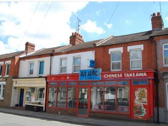 A one-bedroom flat for just 75,000! Jackson Grundy have this one in Abington Avenue on their books .. and you only need hang out of the window to order a takeaway!