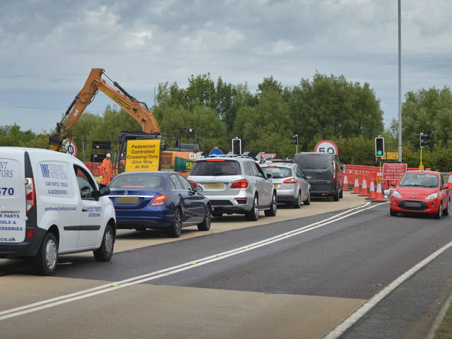 Roadworks at Cop Hall Roundabout, Polegate. SUS-200727-111920001