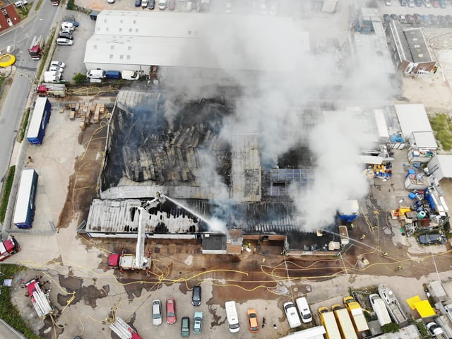 EAST SUSSEX FIRE AND RESCUE WAREHOUSE FIRE NEWHAVEN 8-8-20 SUS-200808-175227001