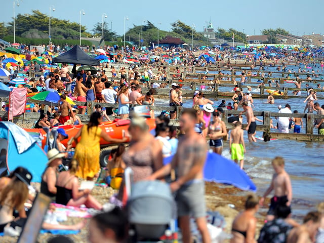 It was a scorching hot day weekend in Littlehampton. Pictures: Steve Robards