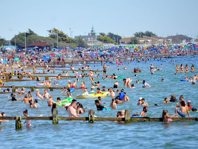 It was a scorching hot day weekend in Littlehampton. Pictures: Steve Robards