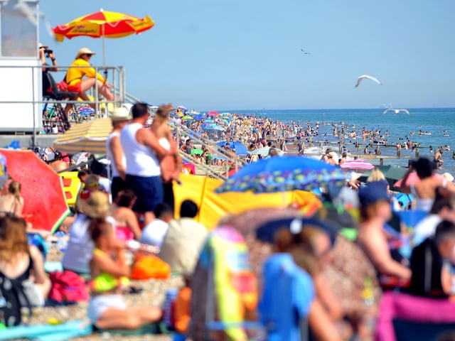It was a scorching hot day weekend in Littlehampton. Pictures: Steve Robards