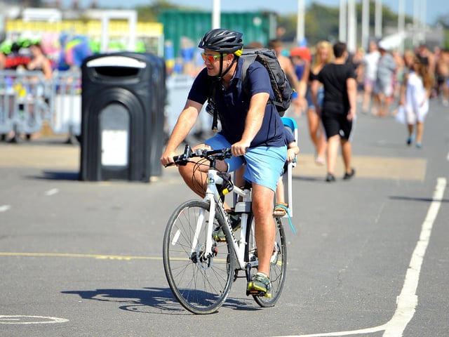 It was a scorching hot day weekend in Littlehampton. Pictures: Steve Robards