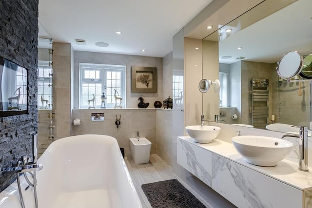 The master bathroom Meadowbank Lodge. Photo: Fine & Country