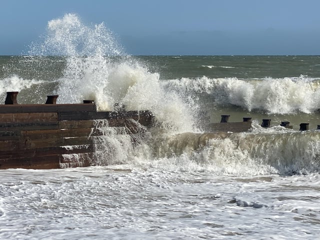 Melanie Wells took this shot of rough seas at high tide on Eastbourne beach. SUS-200923-101750001