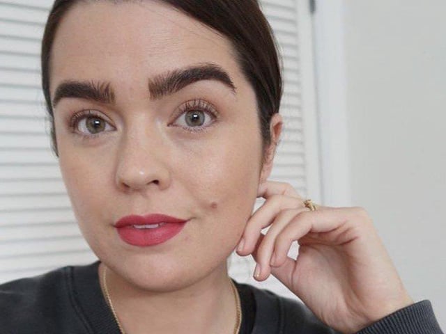 Anna Newton covers all things beauty, lifestyle, and fashion. She's now got a following of 498k on Youtube, and 469k on Insta. (@theannaedit)