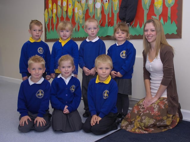 Pupils are pictured with new class teacher Elizabeth Shaylor.