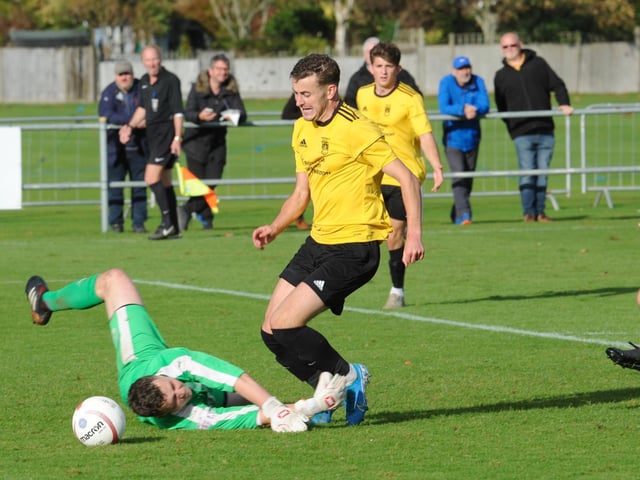 Littlehampton Town win a penalty