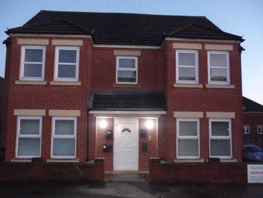 This one bedroom flat in near to Irthlingborough's High Street looks "immaculate" according to agents Williams Alder, who are looking for offers in region of £84,995