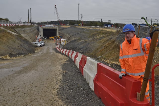 MP for Peterborough Paul Bristow visiting the Network Rail/ Morgan Sindall Werrington Grade Seperation Project, part of the East Coast Upgrade at Hurn Road EMN-200210-180849009
