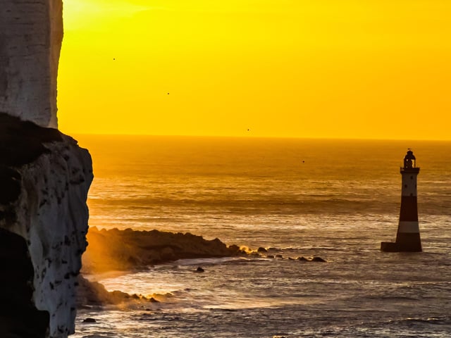 Sunrise at Beachy Head, taken by  John Stillwell with a Canon 700D, using a polarising filter. SUS-201014-095108001
