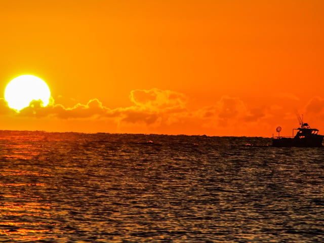 Sunrise at Fisherman's Green on October 10, by John Stillwell. SUS-201014-104946001