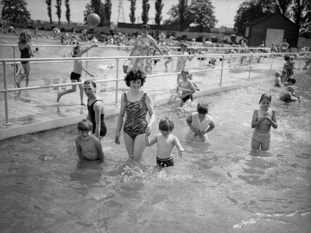 Northampton used to have a huge outdoor pool! Do you remember swimming at Midsummer Meadow?