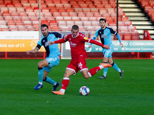 Max Watters scores