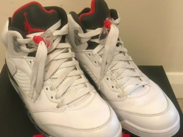 Simply a classic and even a used pair of Air Jordans like this carries a hefty pricetag. Starting bid: £95.00. Ends: 07 Nov, 2020