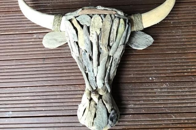 Described as "a great focal point of any house" this is a bulls head crafted out of driftwood. Nice ..  Starting bid: £57.99. Ends: 07 Nov, 2020