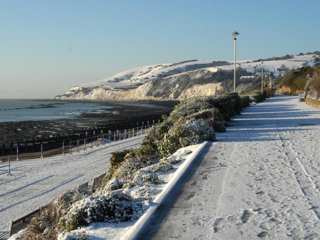 Photo by Stephen Curtis: The promenades towards Holywell and Beachy Head. January 2009
