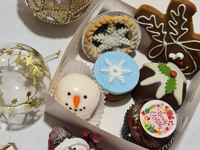 Butterscotch Patisserie, based in Corby, provides a range of cakes and afternoon teas and treat boxes. They deliver across Northamptonshire.